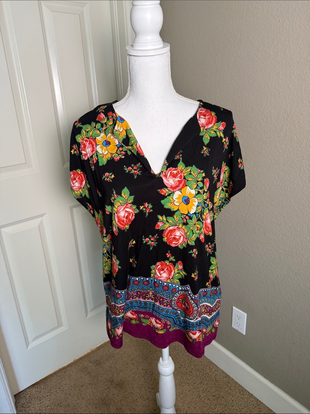 Johnny Was Black Floral Border-Print V-Neck Tunic